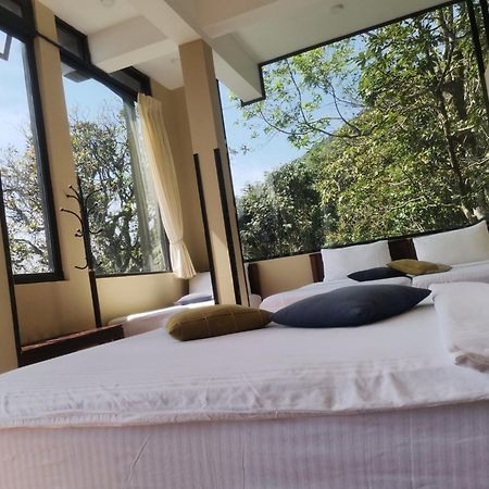 The Riverston Grand Matale Bagian luar foto