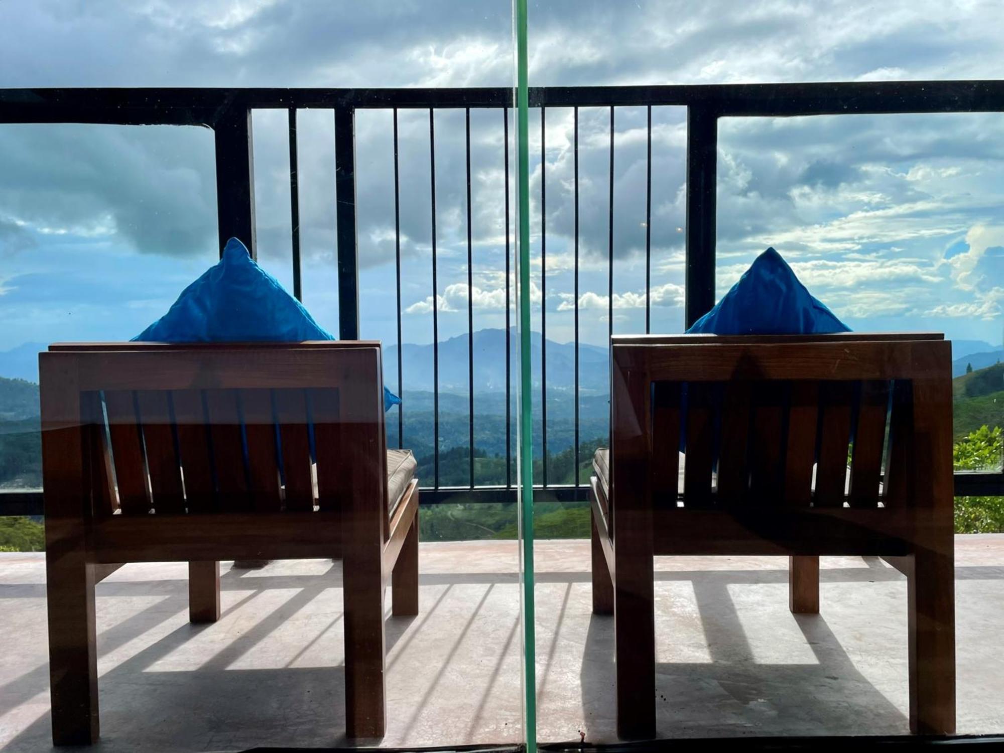The Riverston Grand Matale Bagian luar foto