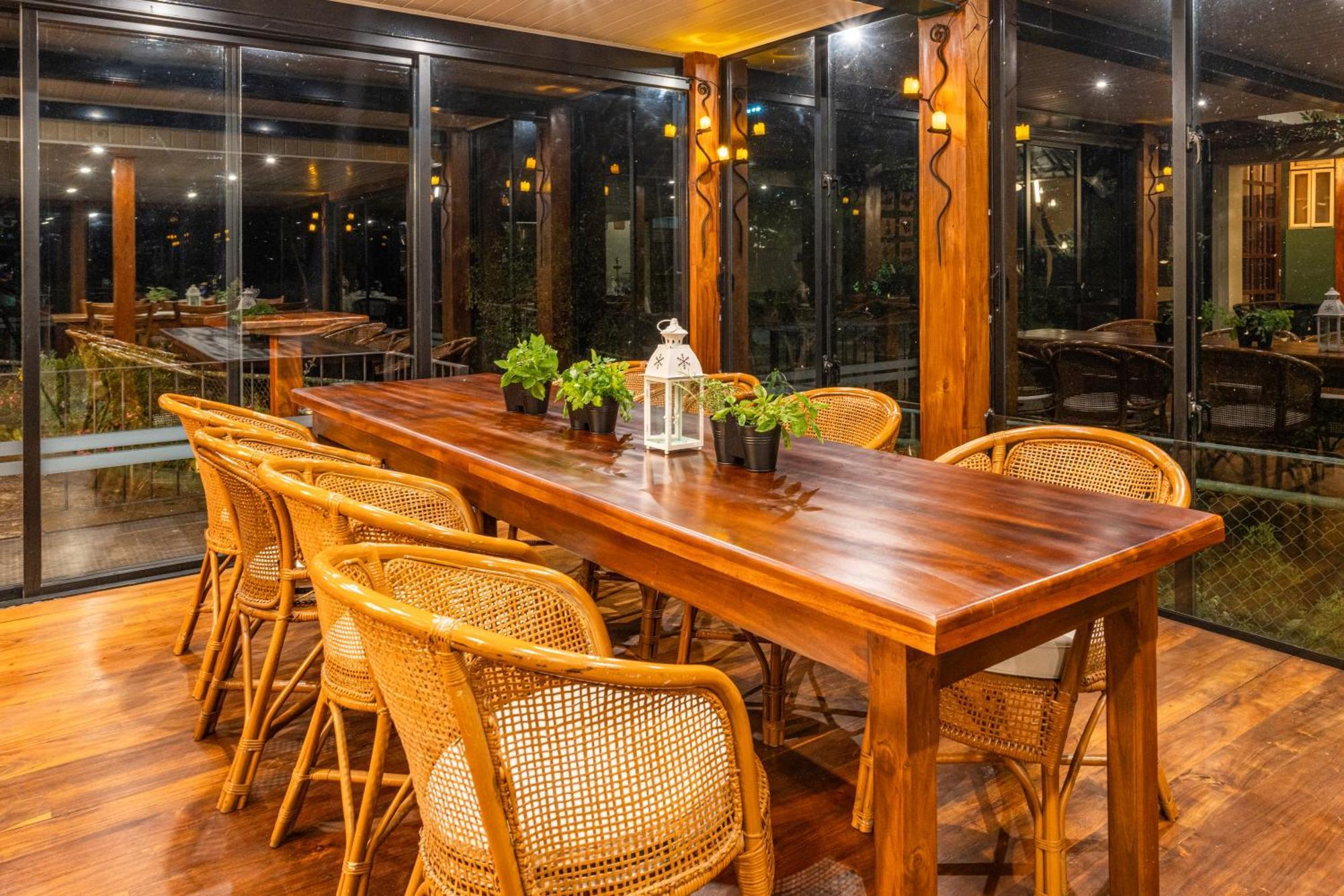 The Riverston Grand Matale Bagian luar foto